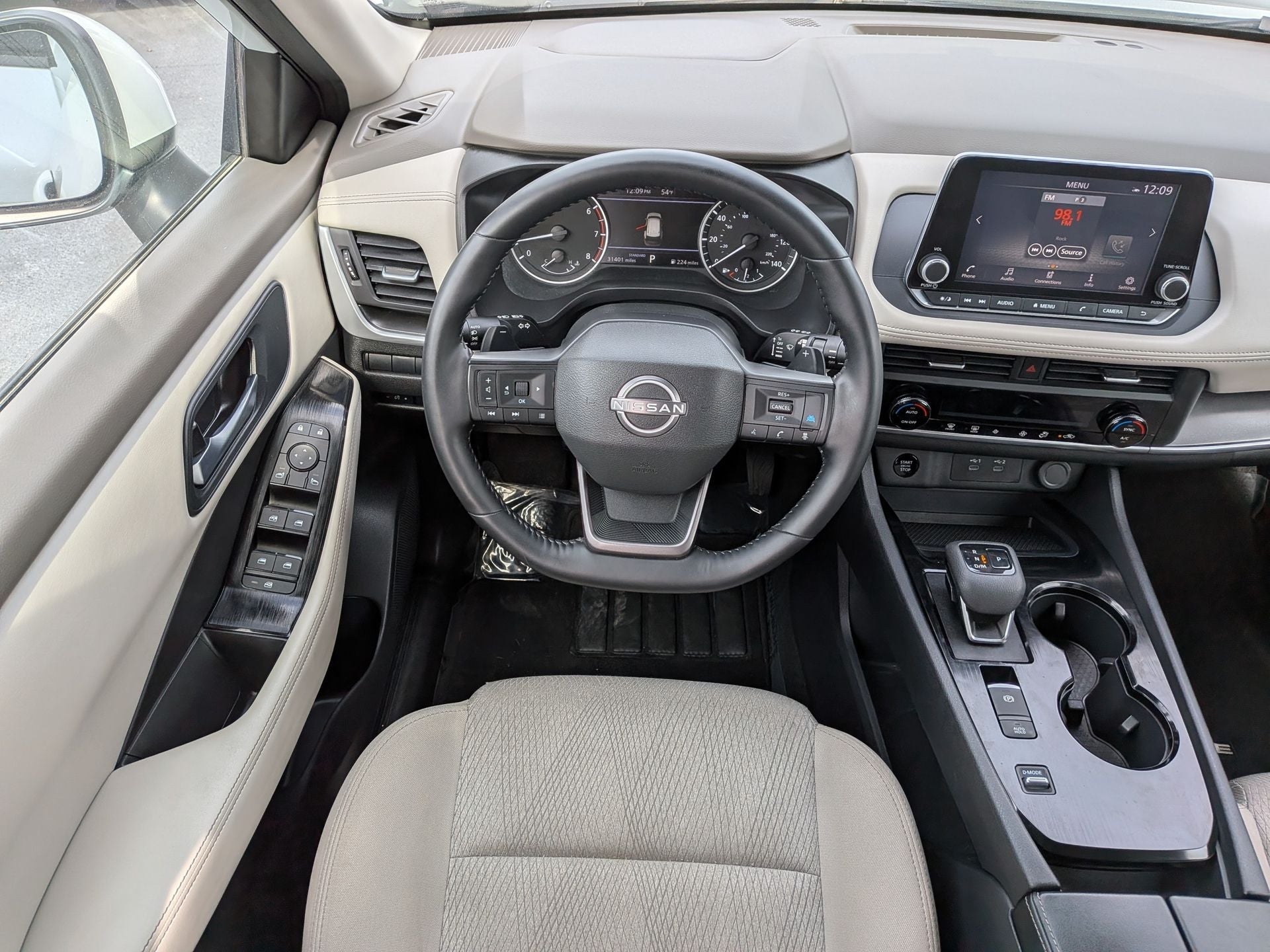 2025 Nissan Rogue SV FWD