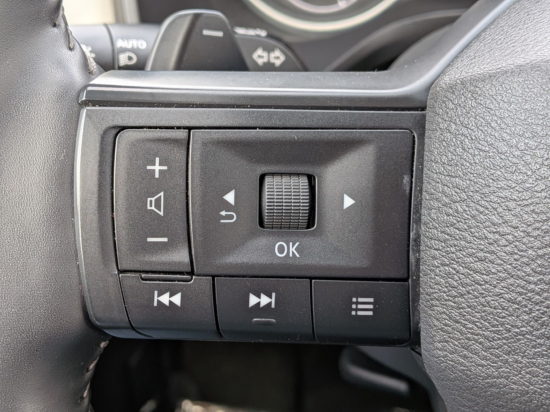 2025 Nissan Rogue SV FWD