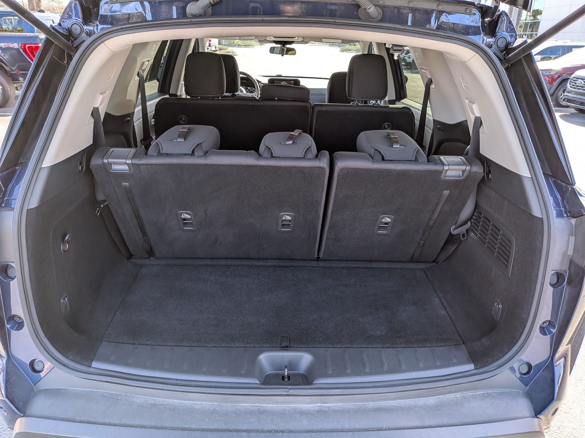 2022 Nissan Pathfinder S