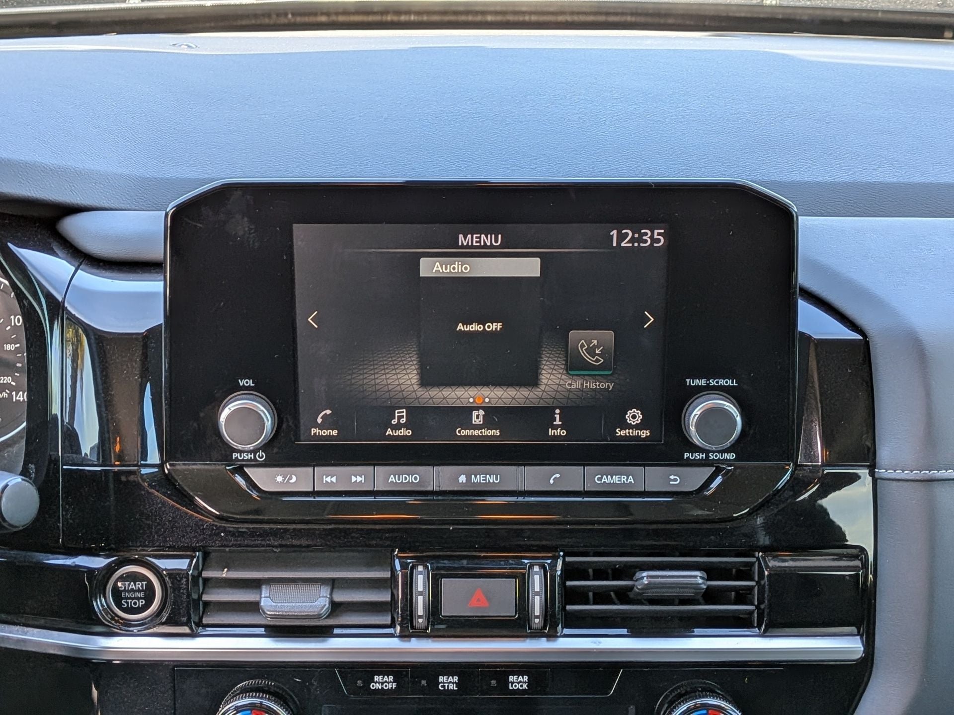 2022 Nissan Pathfinder S