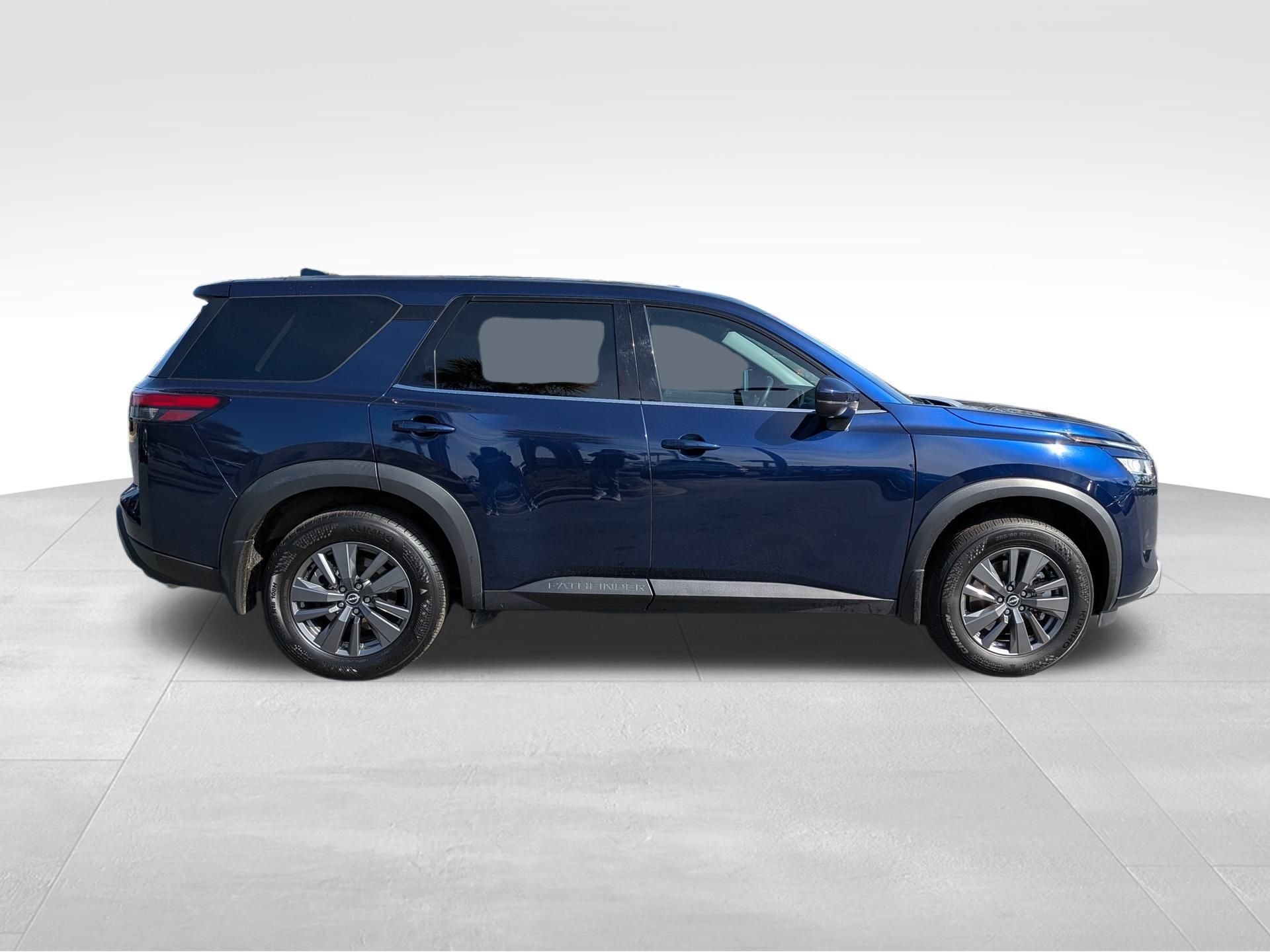 2022 Nissan Pathfinder S