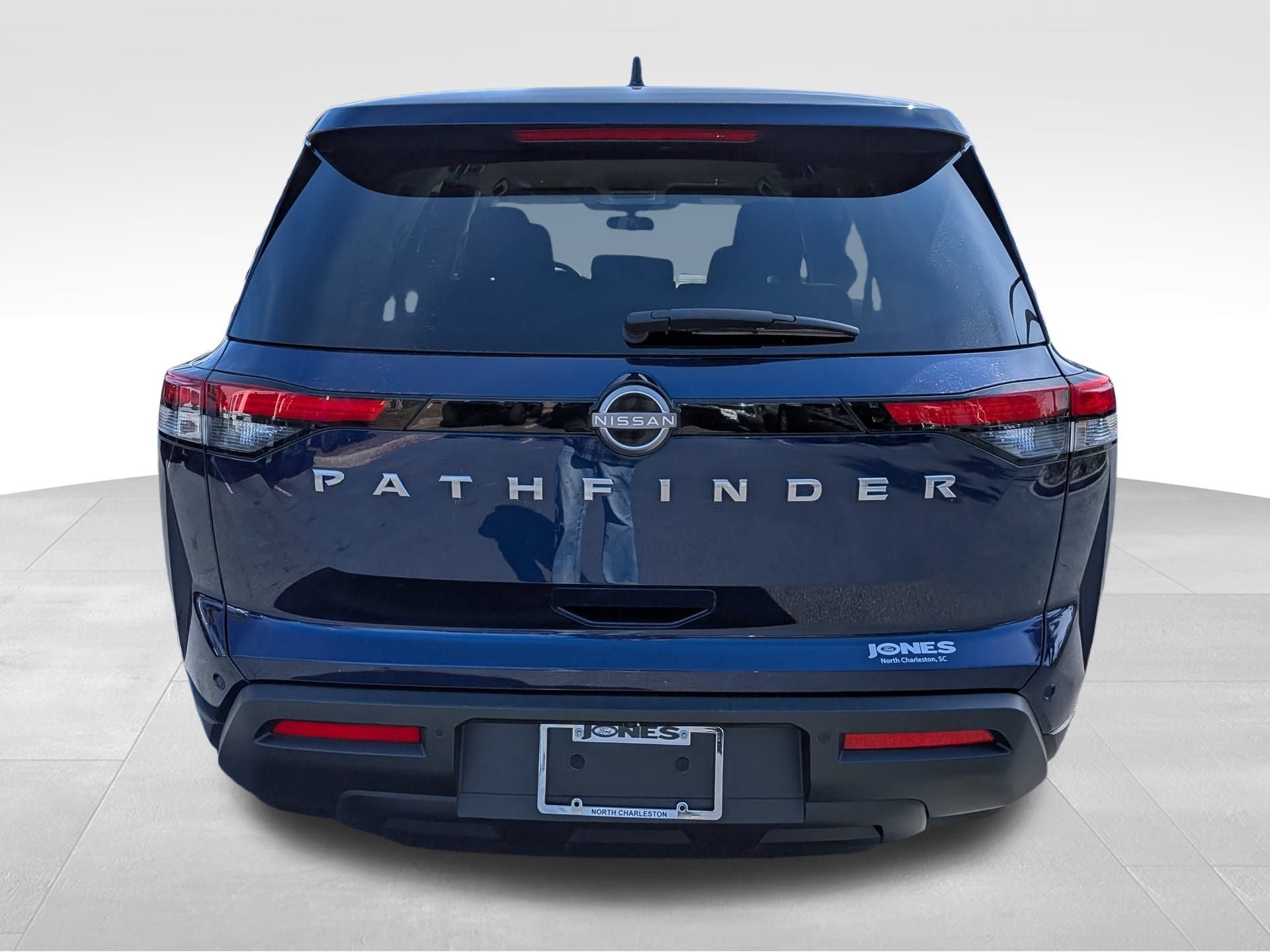 2022 Nissan Pathfinder S