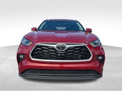 2022 Toyota Highlander XLE FWD