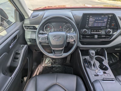 2022 Toyota Highlander XLE FWD