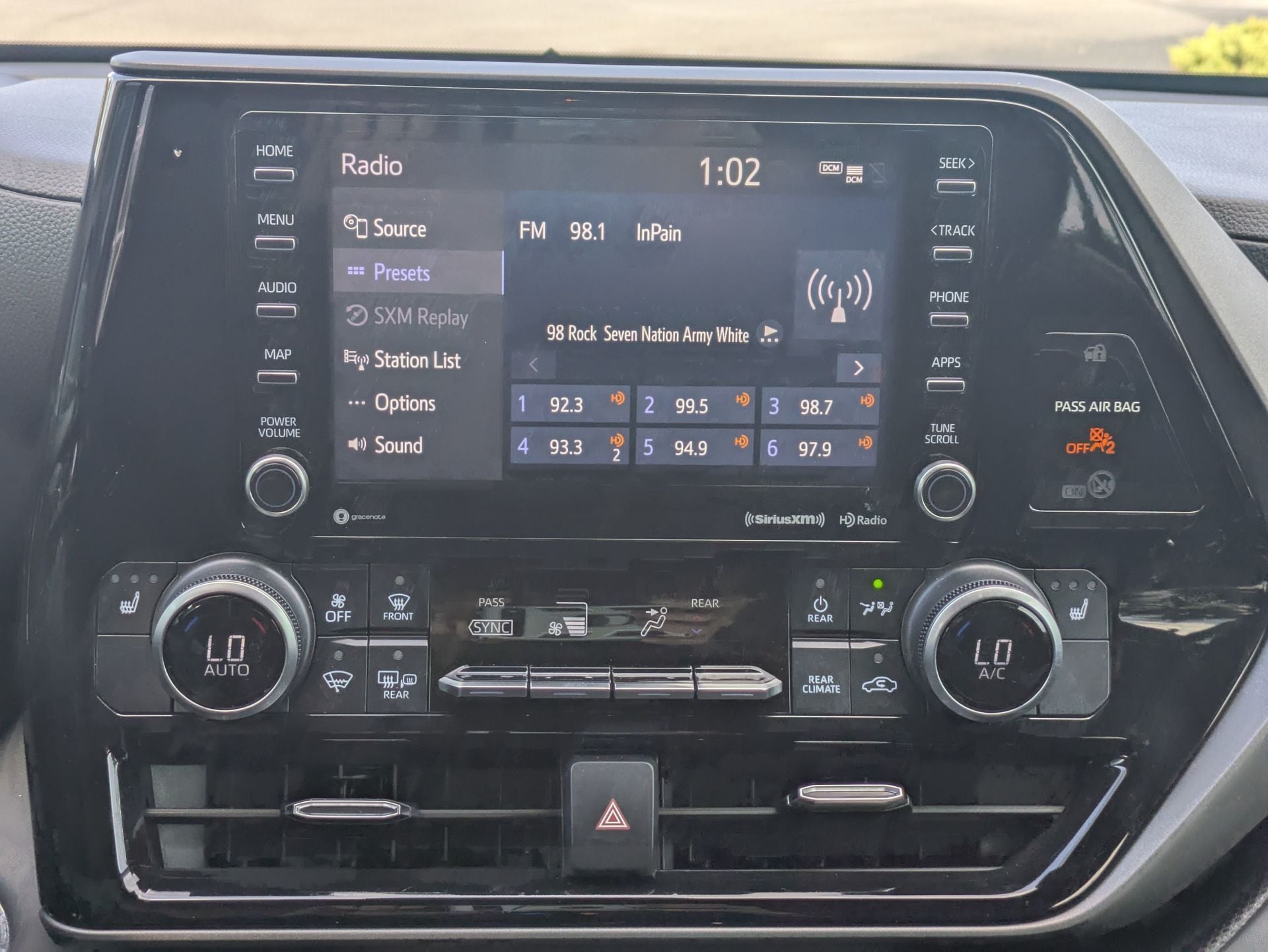 2022 Toyota Highlander XLE FWD