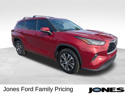 2022 Toyota Highlander XLE FWD