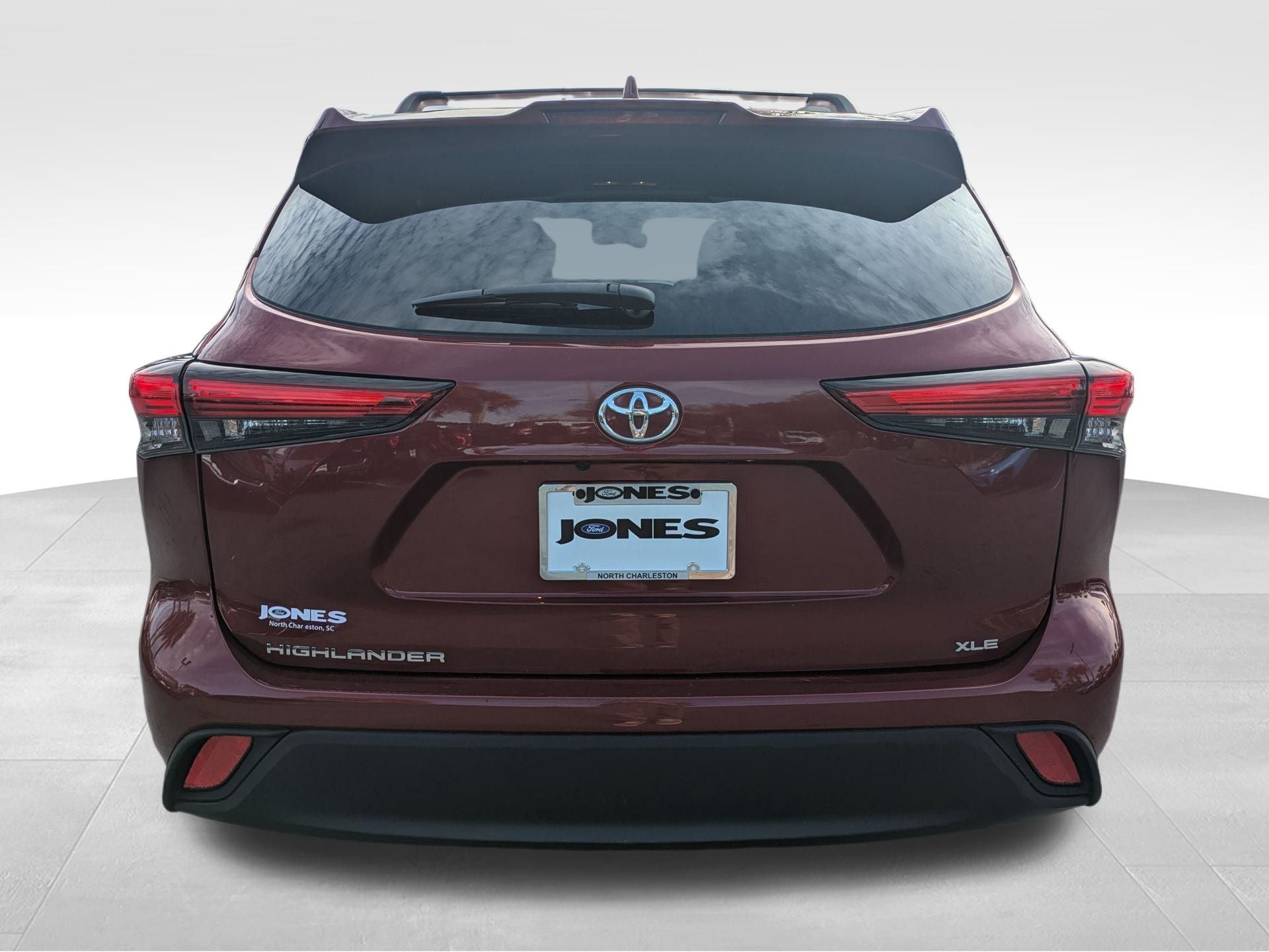 2022 Toyota Highlander XLE FWD