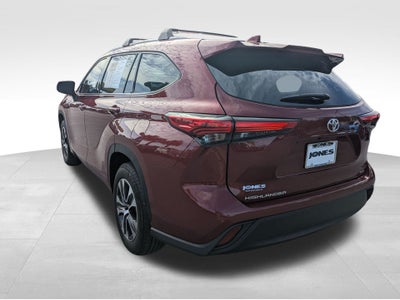 2022 Toyota Highlander XLE FWD