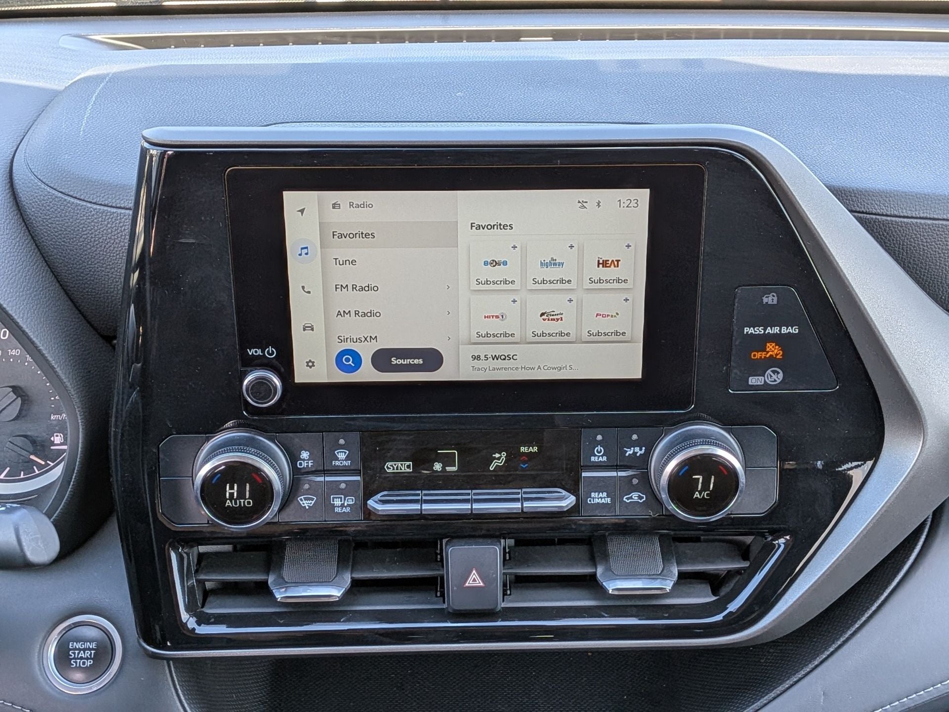 2024 Toyota Highlander LE AWD