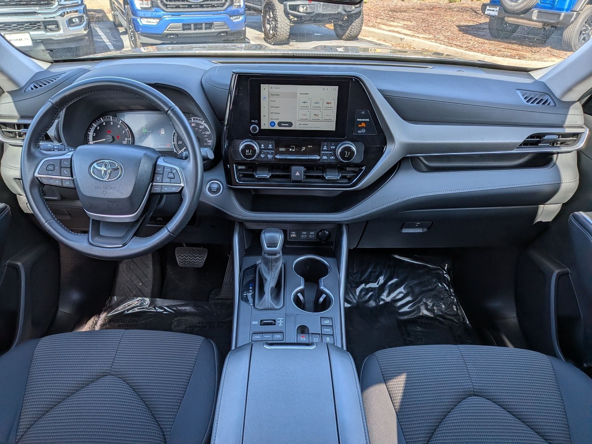 2024 Toyota Highlander LE AWD