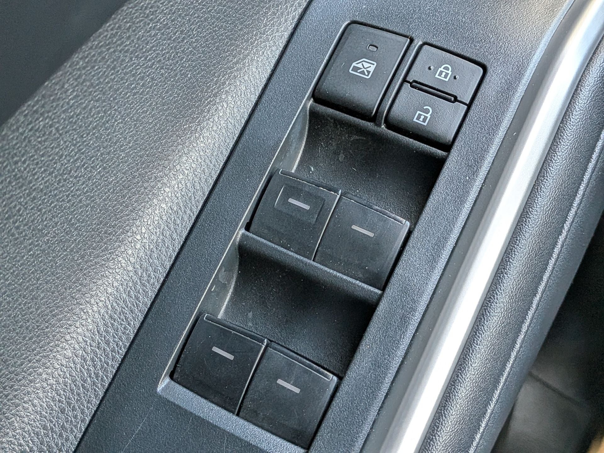 2024 Toyota Highlander LE AWD