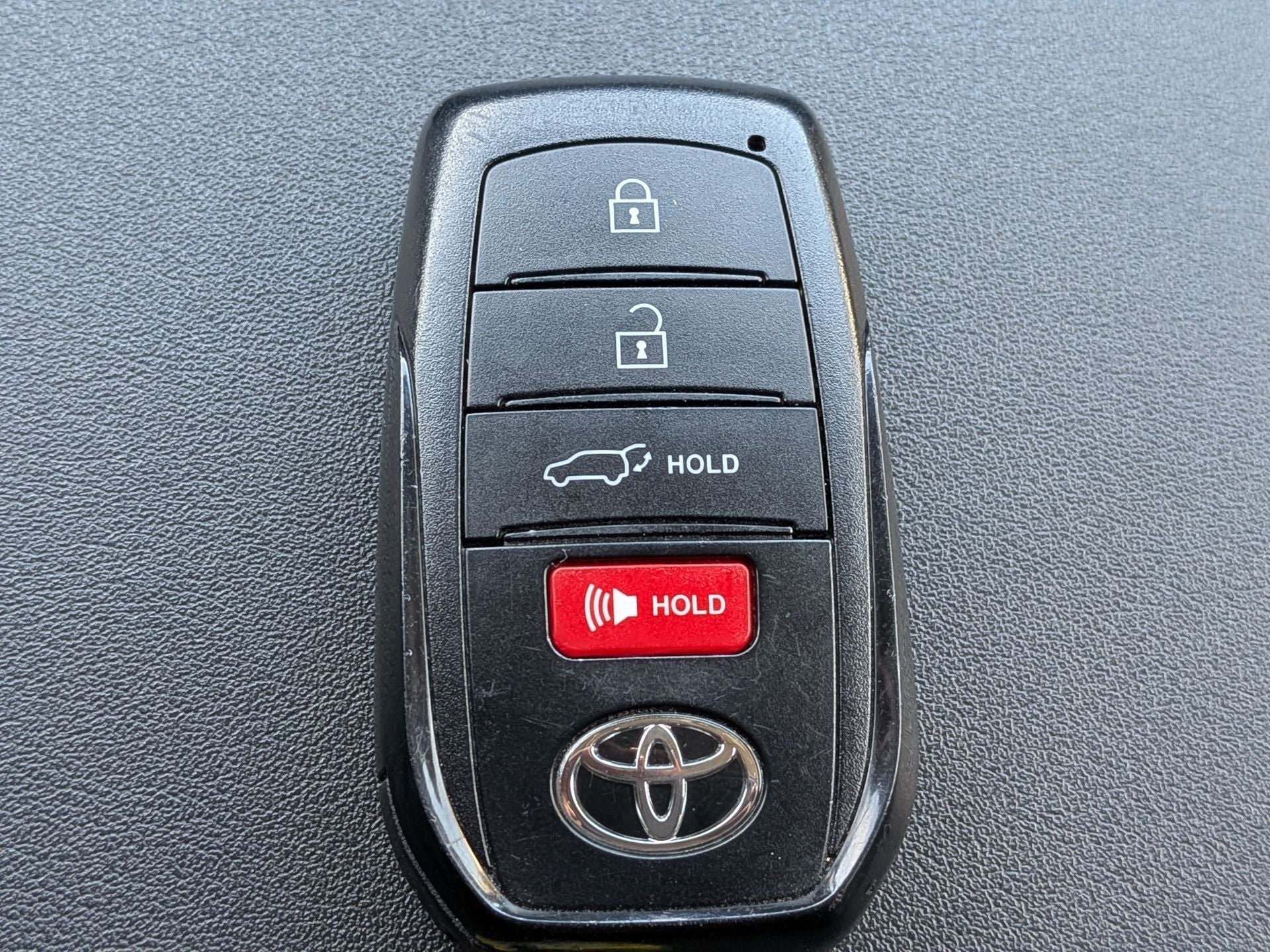 2024 Toyota Highlander LE AWD