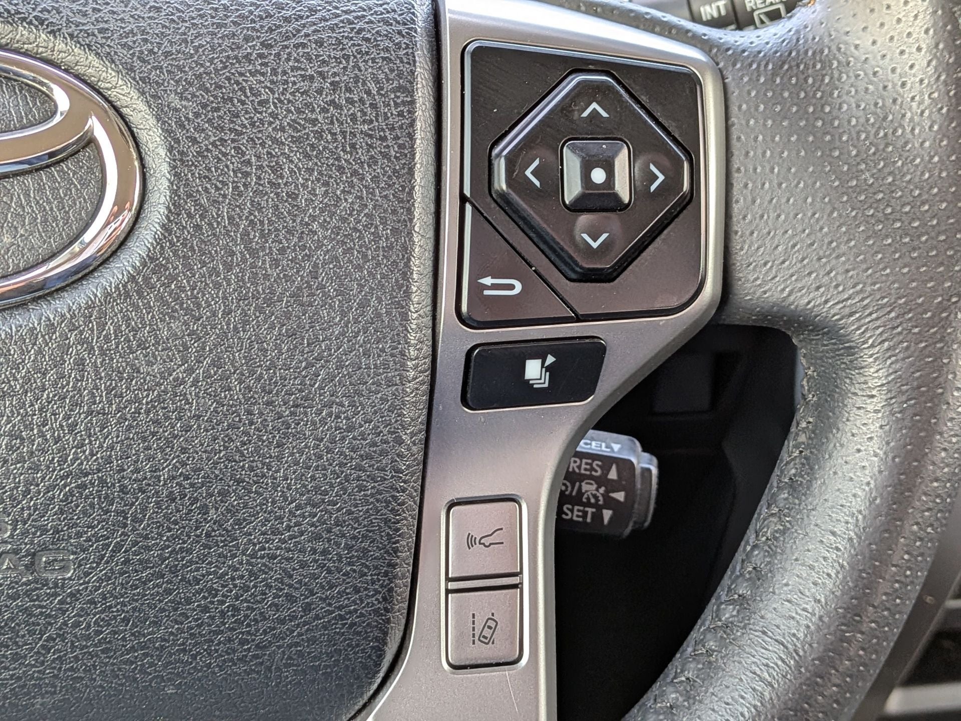 2022 Toyota 4Runner Trail RWD