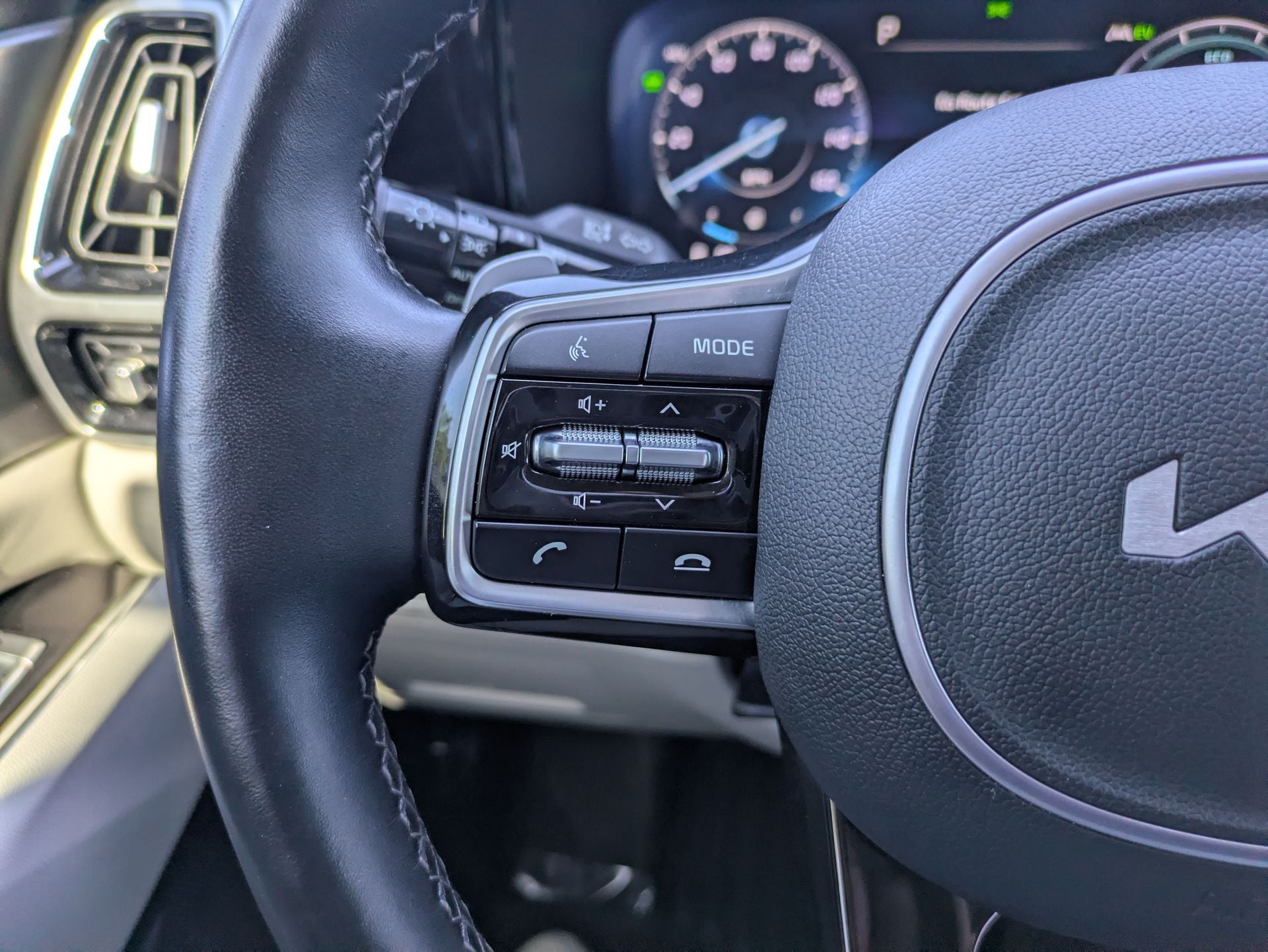 2023 Kia Sorento Plug-In Hybrid SX Prestige