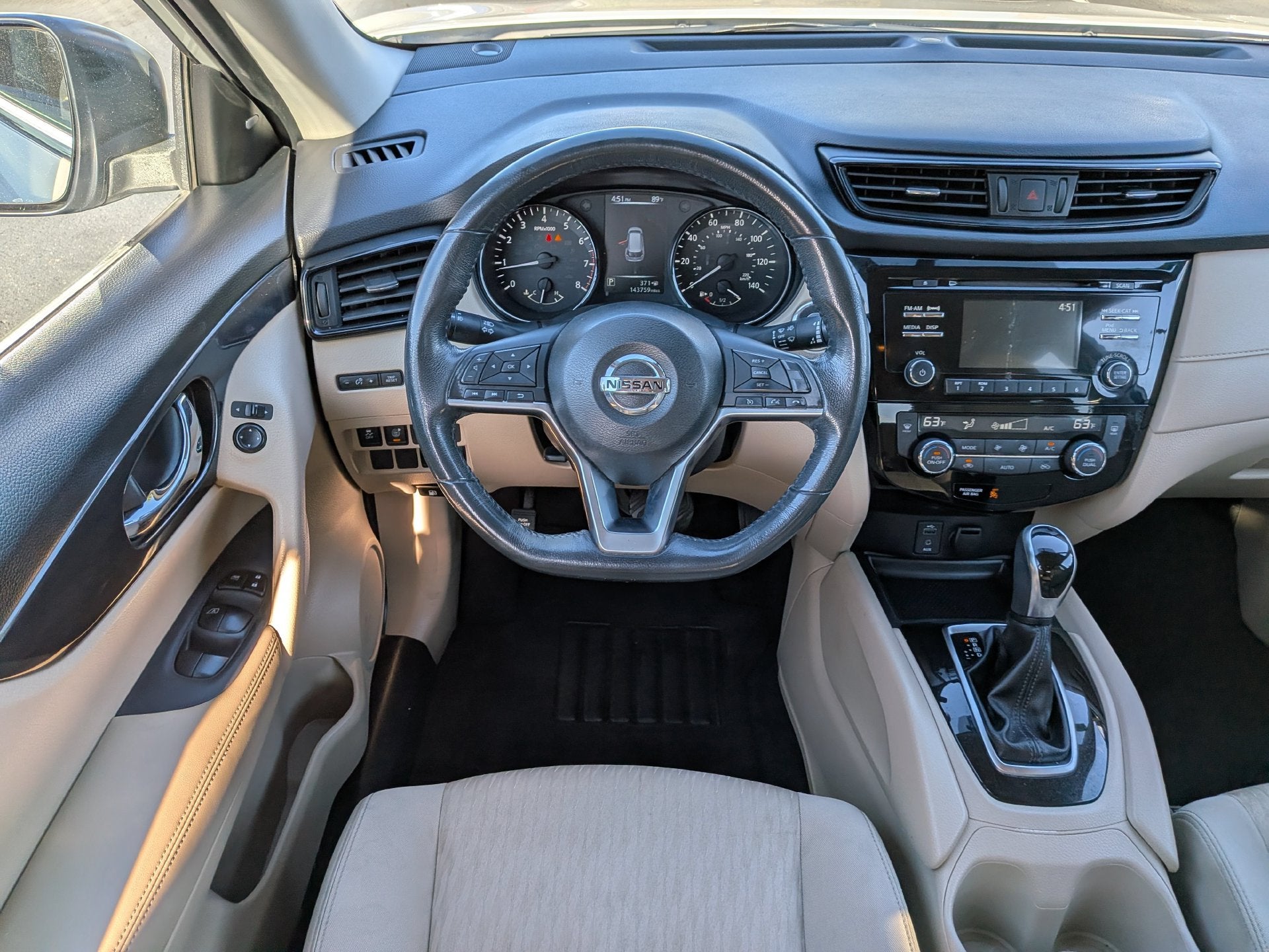 2017 Nissan Rogue SV